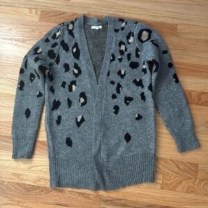 Maurices Grey metallic leopard print open front cardigan Women’s S
